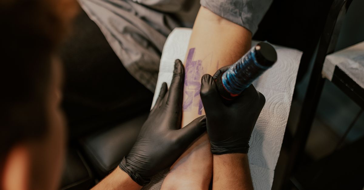 Exposing Your Tattoo to Sunlight Too Soon: Risks Involved